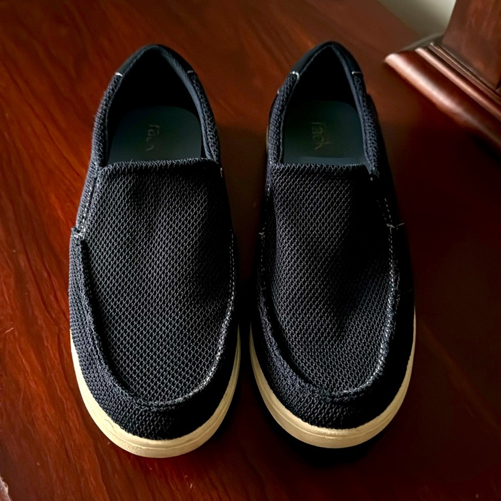 Nordstrom Rack Boys Slip on Loafers - size 5